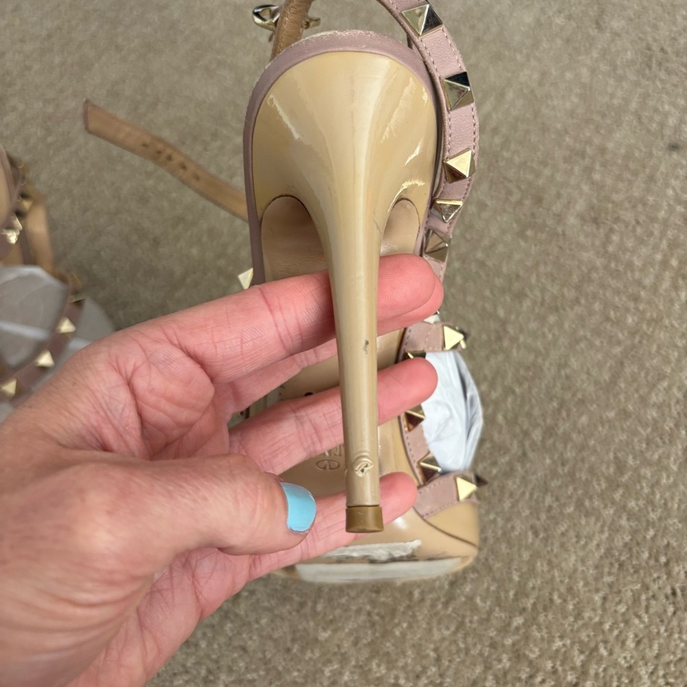 Valentino Garavani Patent Rockstud Caged Pumps 100 MM size 39 - Picture 12 of 16
